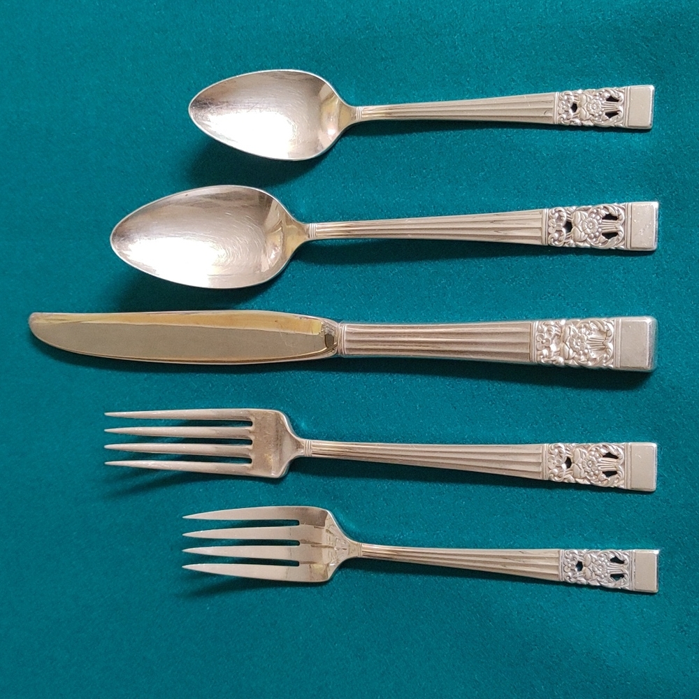 VTG 43 Pcs Coronation Silver Plate Flatware Set 1936 Community